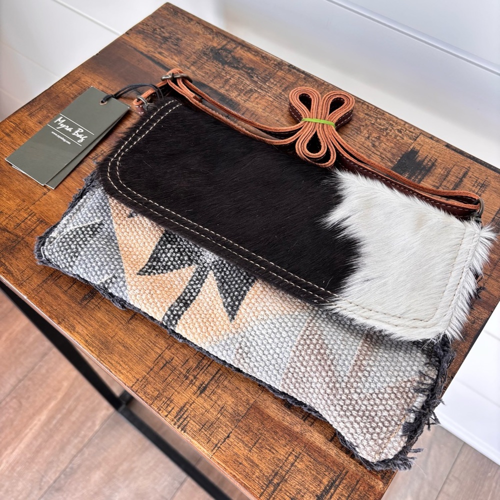 Myra Bag Two-Tone "Slingshot small & Crossbody Bag" Convertable Clutch - Picture 12 of 12